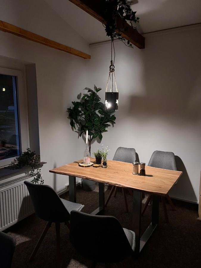 טאלה Pension Sternschnuppe, Treseburg Harz, Unmittelbar Am Wasser מראה חיצוני תמונה